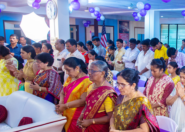 Sis Hanna Richard celebrated her 50th birthday with dignity on Thursday, Aug 09, 2018 at Balmatta Prayer Center of Grace Ministry in Mangalore with a myriad of wishes from family members, other friends, and well-wishers. 